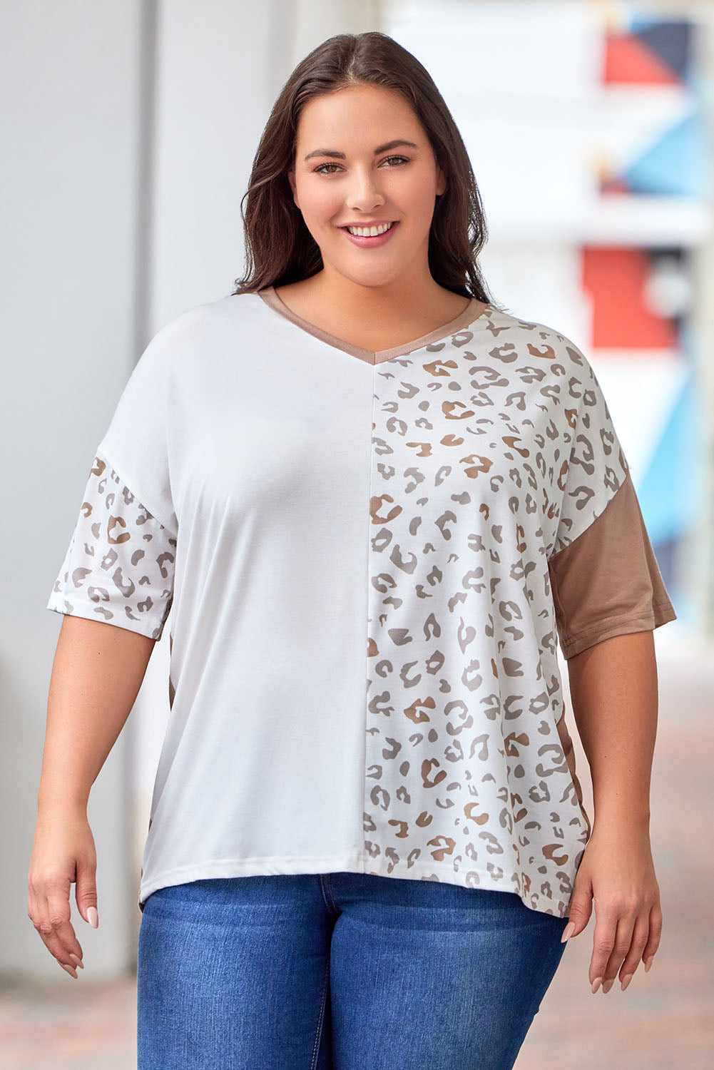 Leanne Two Tone V-Neck T-shirt