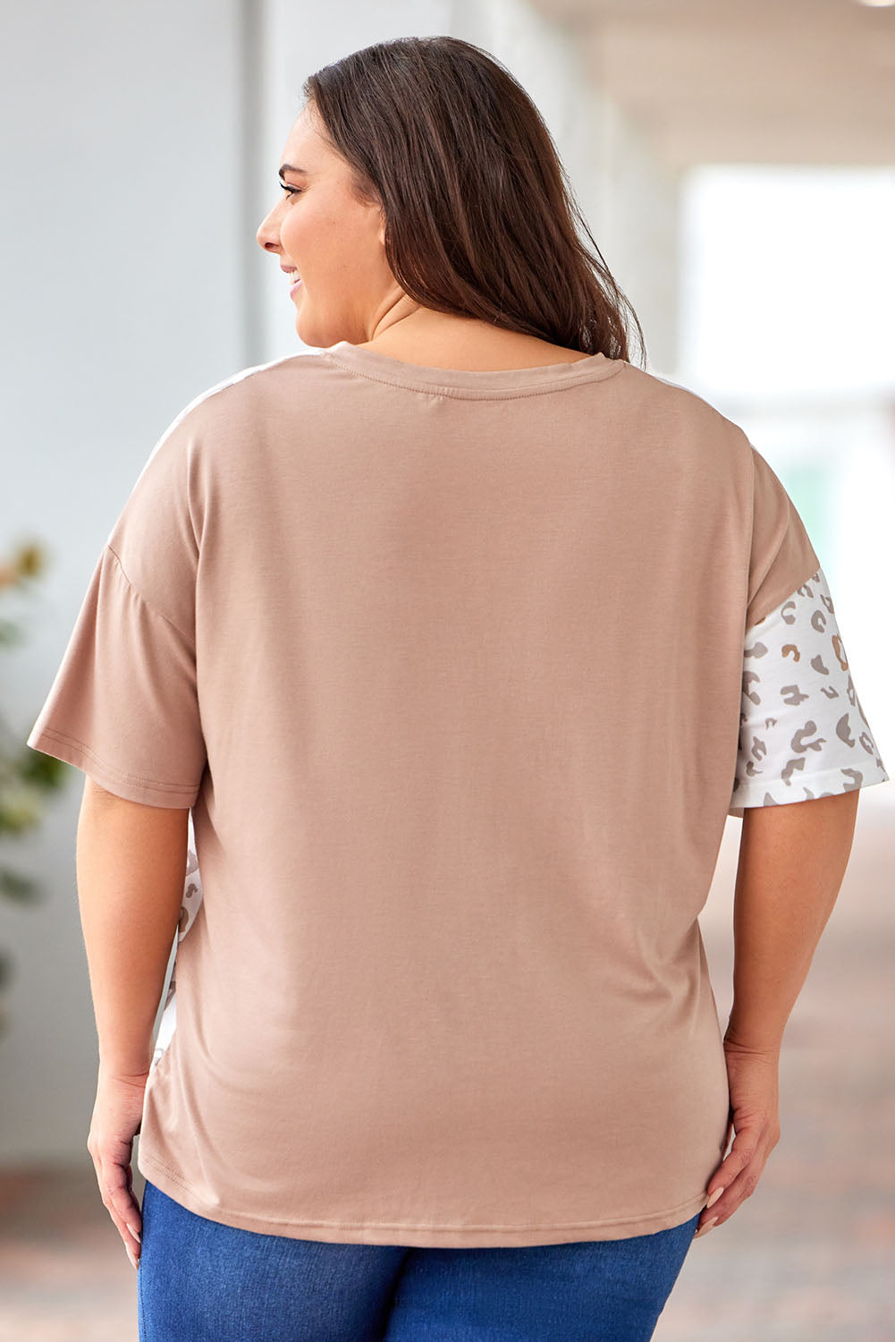 Leanne Two Tone V-Neck T-shirt
